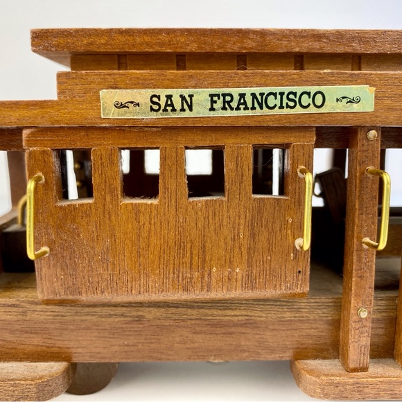 San Francisco trolley car music box, vintage wooden cable car ornament - Picture 2 of 10